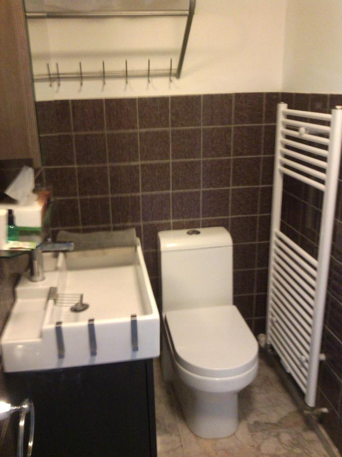 Hotel Golden Dragon Dessel Room photo