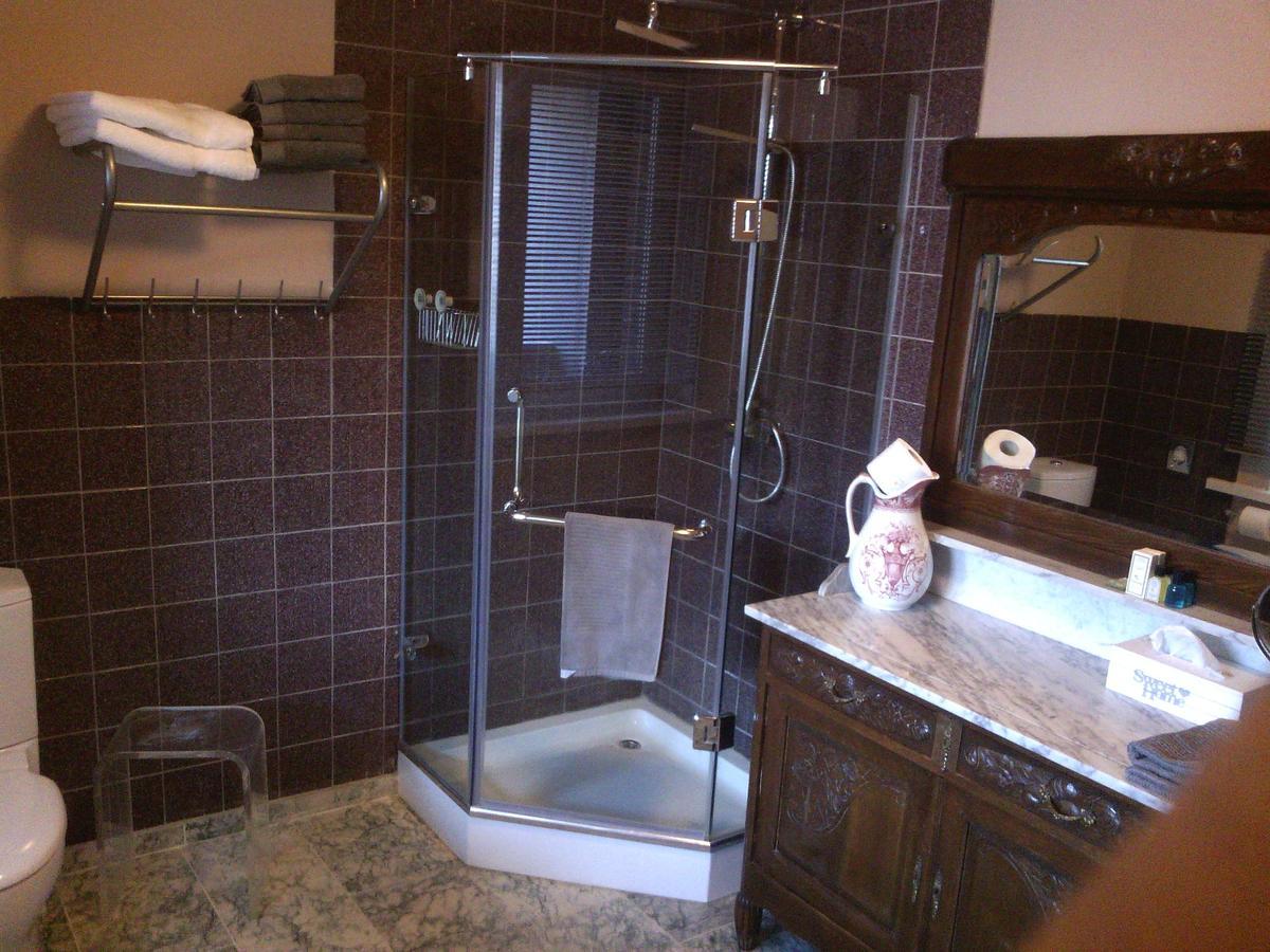 Hotel Golden Dragon Dessel Room photo